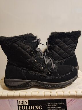 Sz 8.5 Easy Spirit Water Resistant Black Quilted Winter Boots